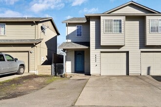 Building Photo - 4422 Remington Pl NE