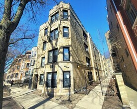 Building Photo - 644.5 W Roscoe St