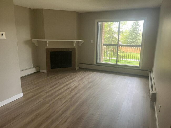 Building Photo - Hermitage Village Apartments