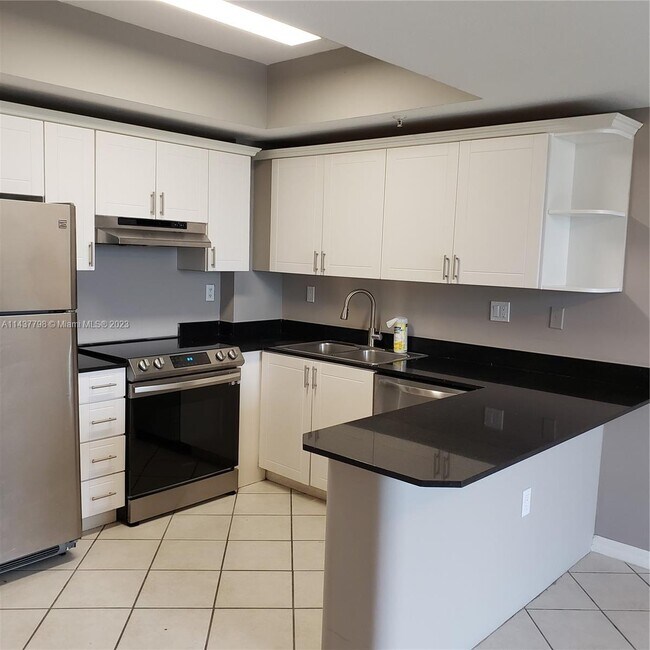 Foto del edificio - 3500 Coral Way