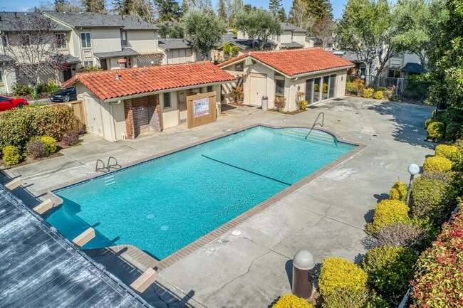 Foto del edificio - Sunnyvale Townhome, 3 beds 1.5 baths, Nice...