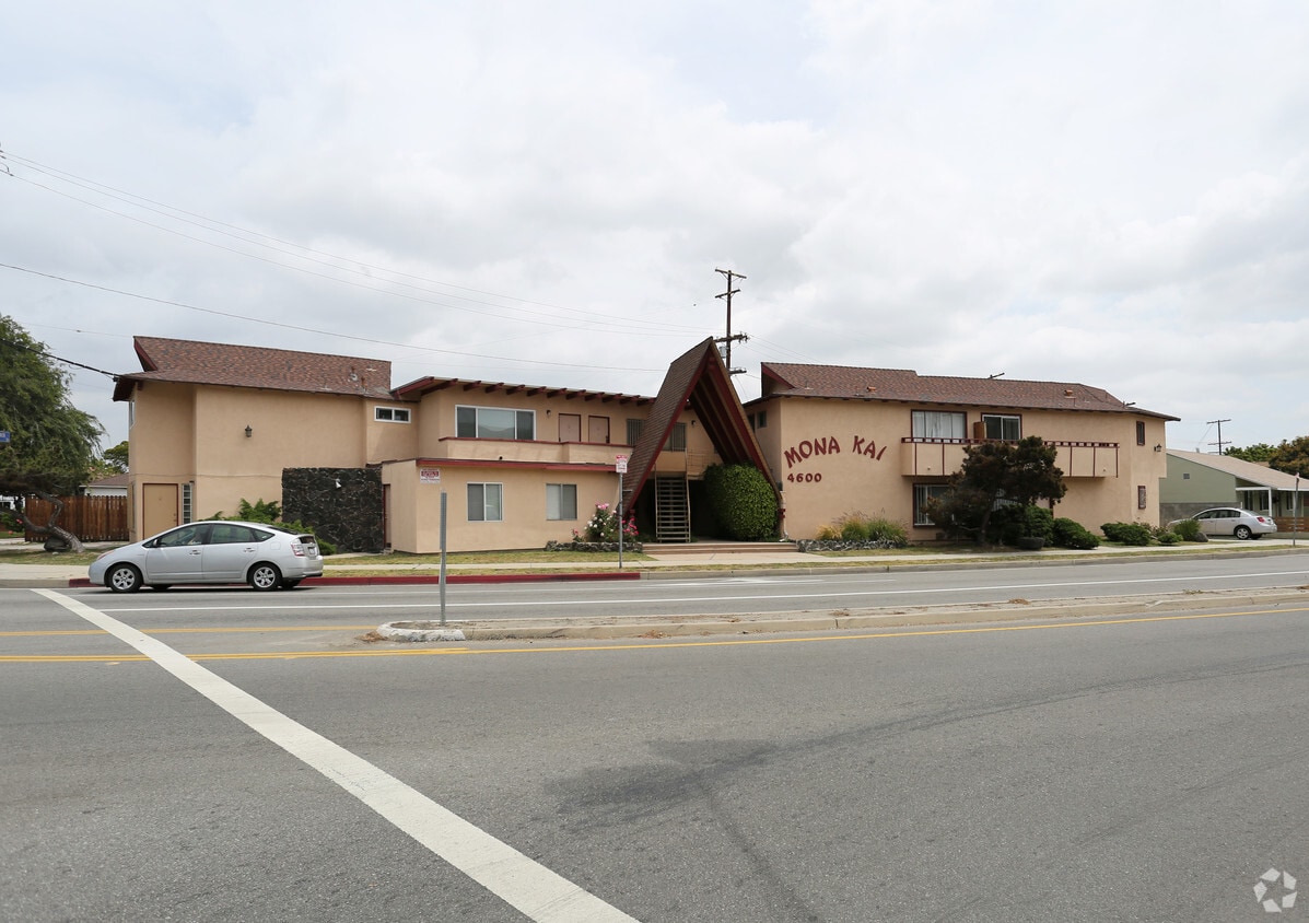 Primary Photo - 4600 Sawtelle Blvd