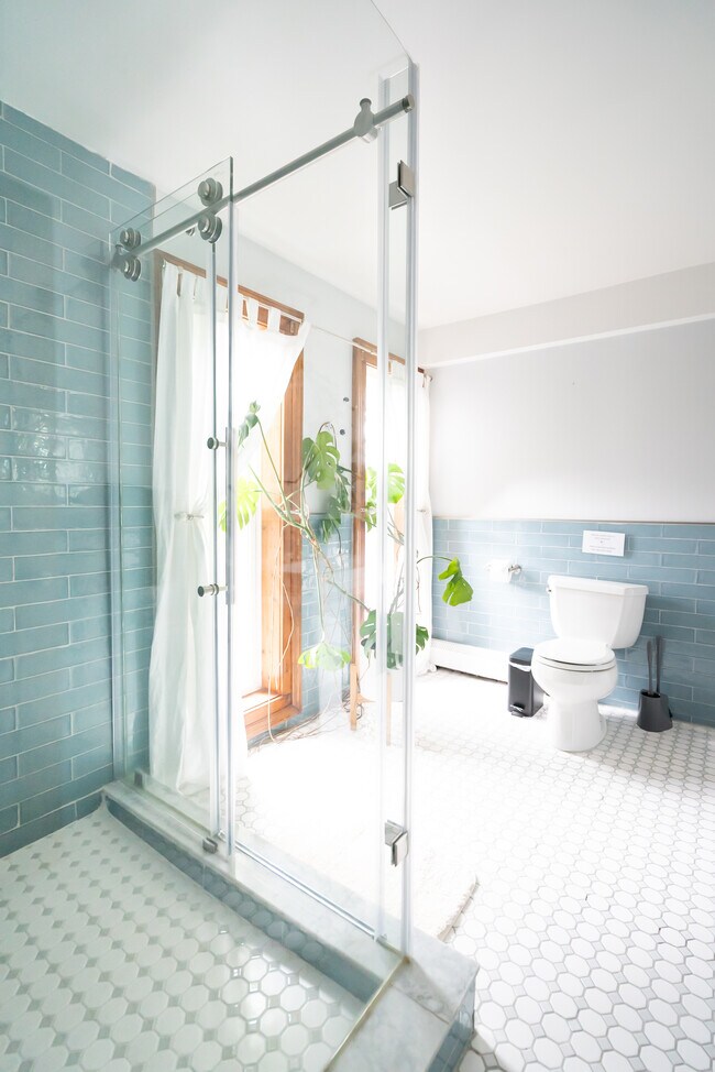 Building Photo - 175 Liberty St