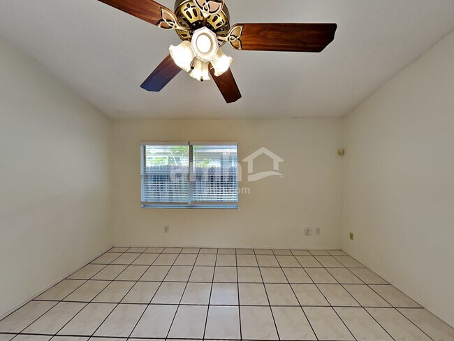 Foto del edificio - 957 Islander Ave