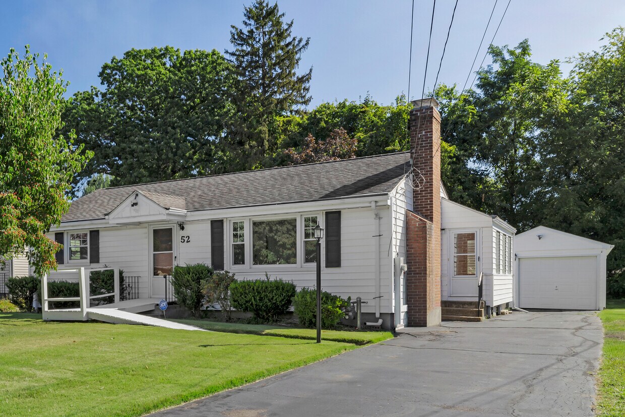 Primary Photo - 52 Westgate St