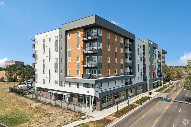 Alternate Building View - Freshlo