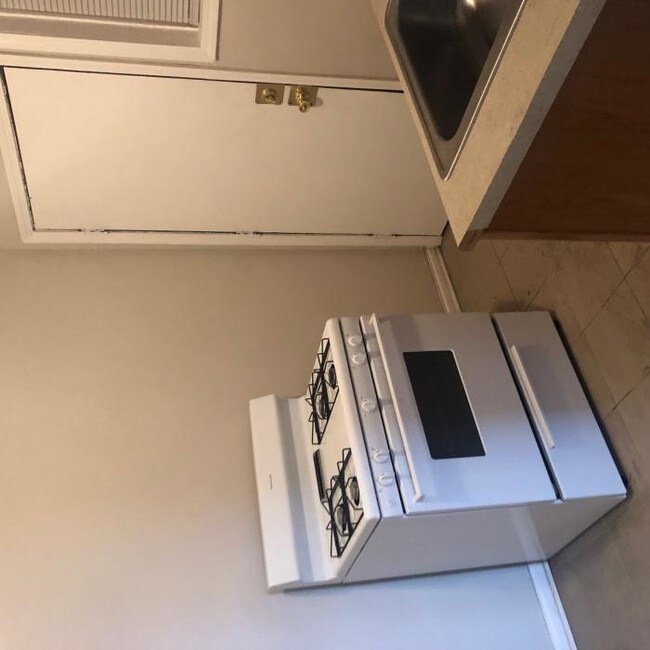 Building Photo - 2 bedroom in Chicago IL 60804