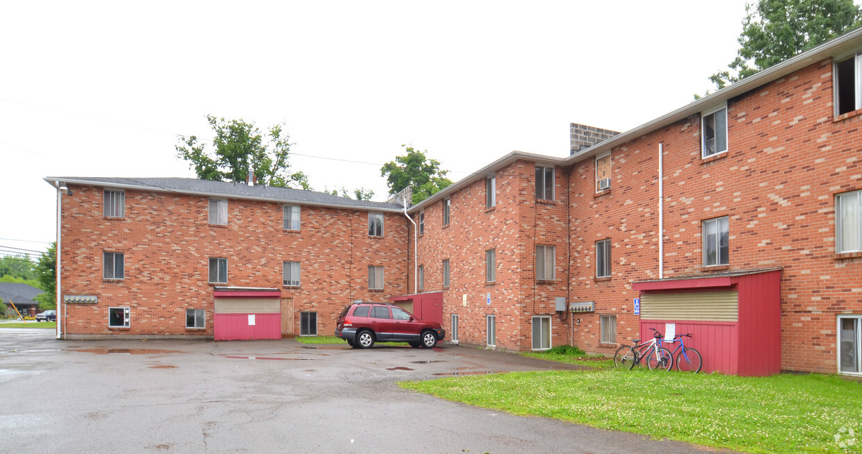 Building Photo - Parkside Apartments