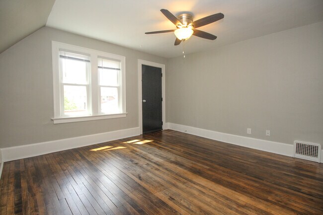 Foto del edificio - 1446 S 56th St