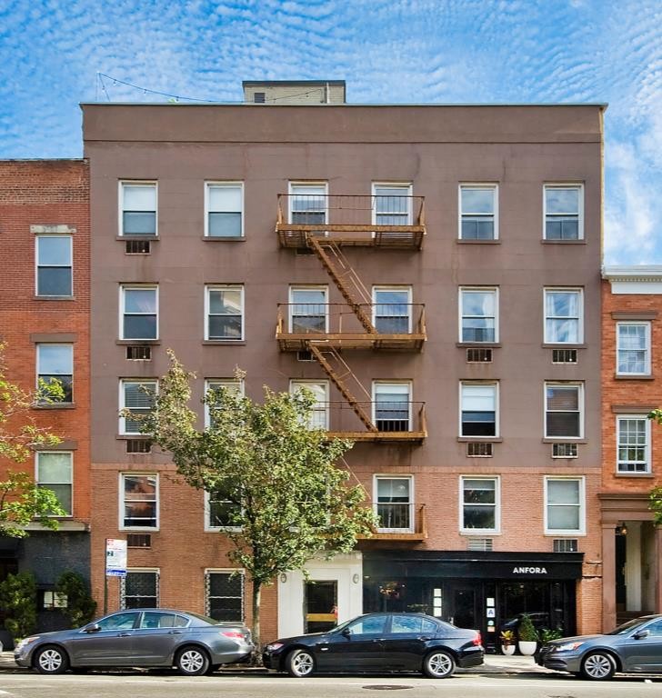 Primary Photo - 34 8th Ave