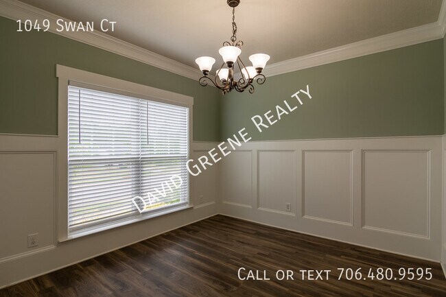 Foto del edificio - 1049 Swan Ct