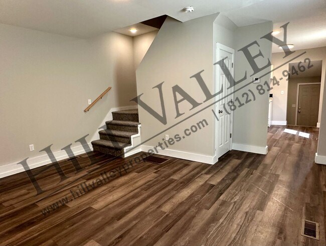 Foto del edificio - Two Bedroom Home, Close to Downtown/ISU Campus