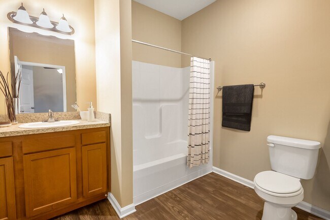 Foto del edificio - Montgomery Apartments