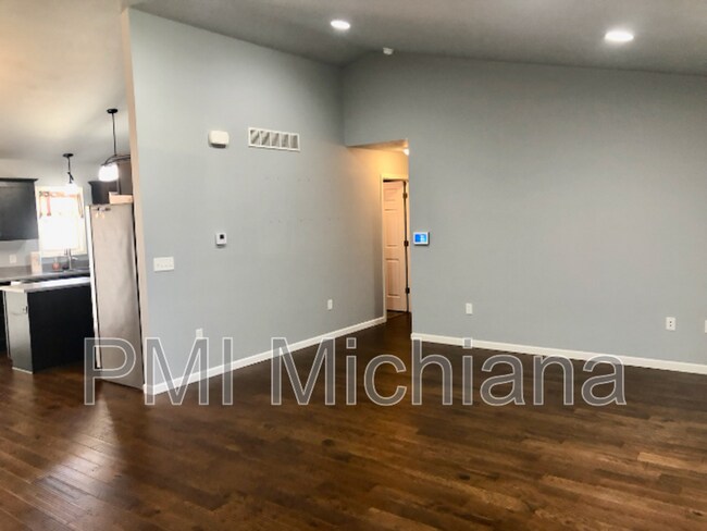 Building Photo - 51689 Melwood Ct