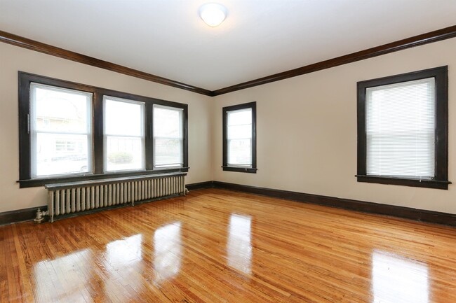 Building Photo - 3617 12th Ave S