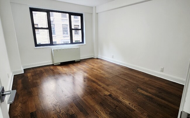 Foto del edificio - 40 E 56th St
