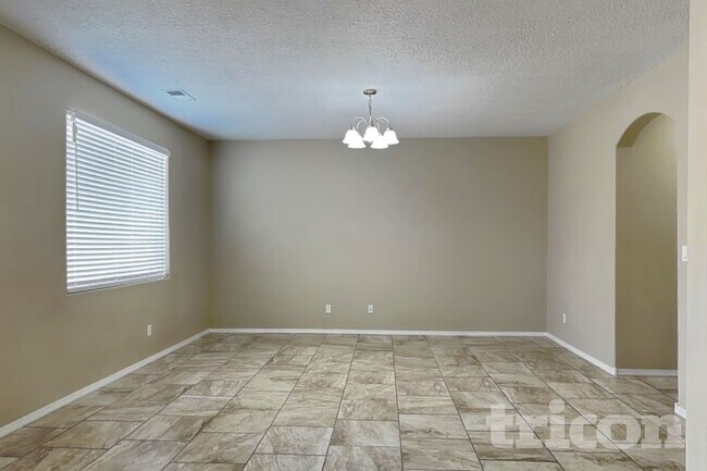 Foto del edificio - 1612 Valle Vista Rd NW