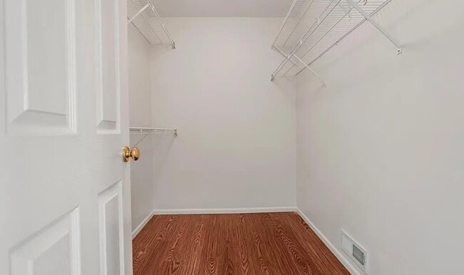 Foto del edificio - 1045 Sprinters Row Dr