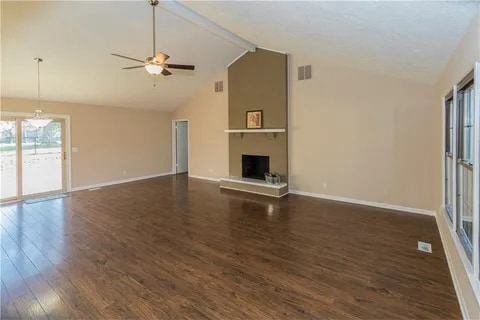 Foto del edificio - 211 Hillview Dr