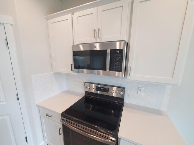 Foto del edificio - FOR RENT APPLE VALLEY ESTATES