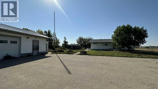 Building Photo - 60037 Township Rd 725