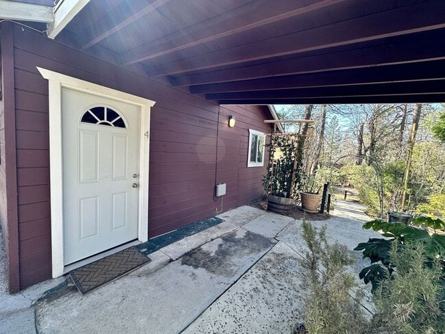 Building Photo - 54365 Pine Crest Ave