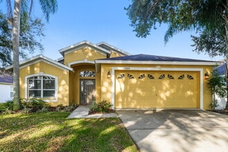 Building Photo - 3304 Pin Oak Ln