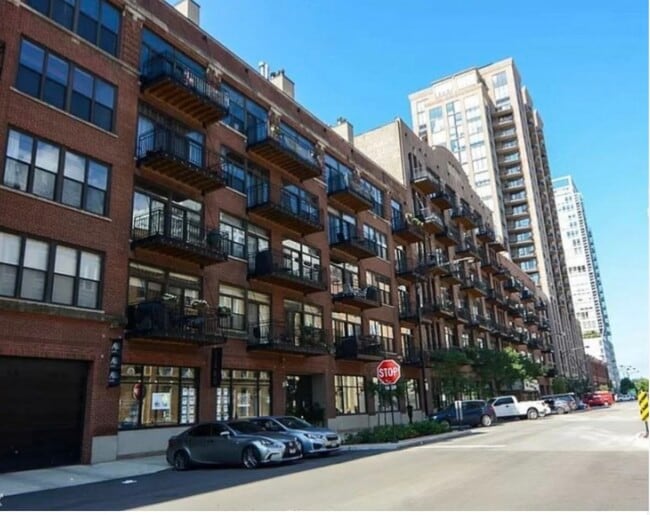 Building Photo - 375 W Erie St