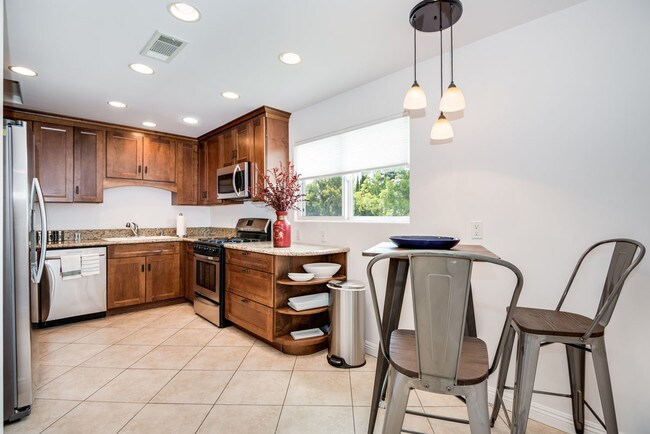 Kitchen - 748 N La Jolla Ave