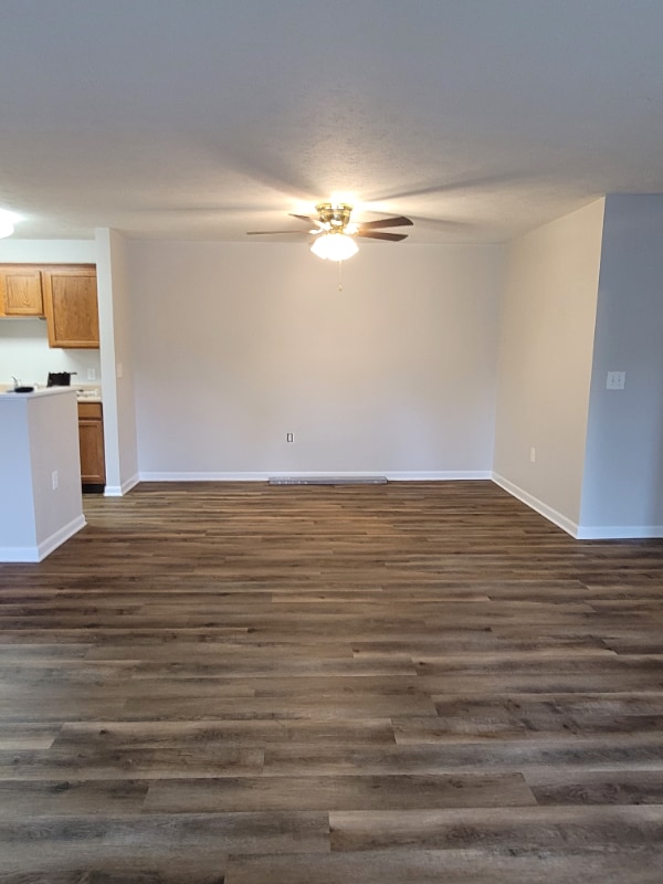 Building Photo - 9802 Legends Creek Dr