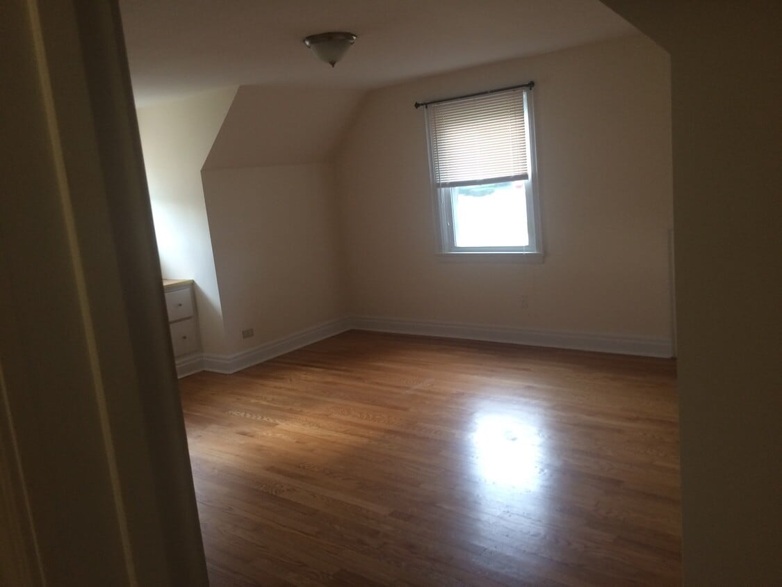 110 N Campus Ave, Oxford, OH 45056 House for Rent in Oxford, OH