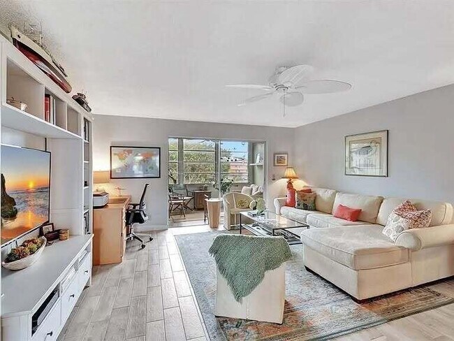 Foto del edificio - 2615 NE 3rd Ct