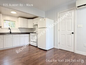 Building Photo - 935 Albert Rd