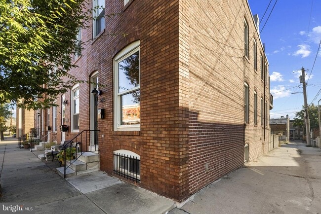 Building Photo - 635 Fagley St