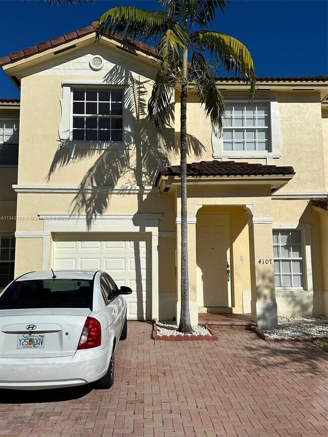 Foto del edificio - 4107 NE 24th Ct