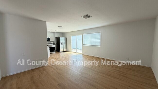 Foto del edificio - 78601 Ave 42