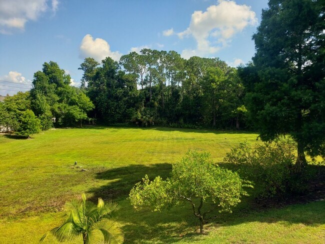 Foto del edificio - 1 Bed 1 Bath in desirable Williamsburg area of SW Orlando, $1499