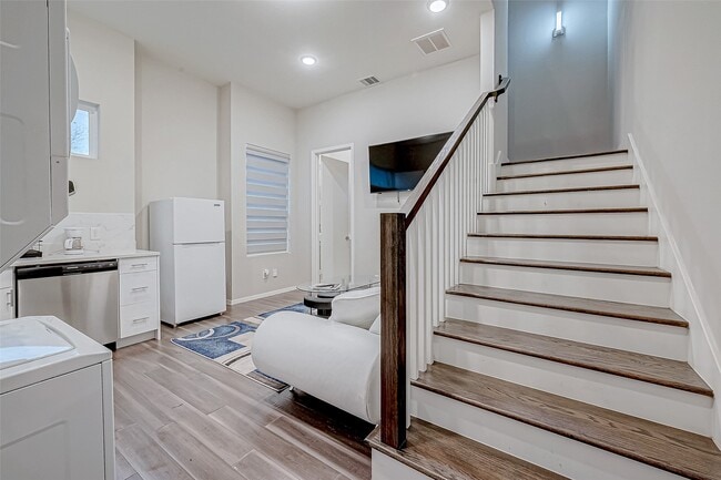 Foto del edificio - 5722 Cullen Blvd