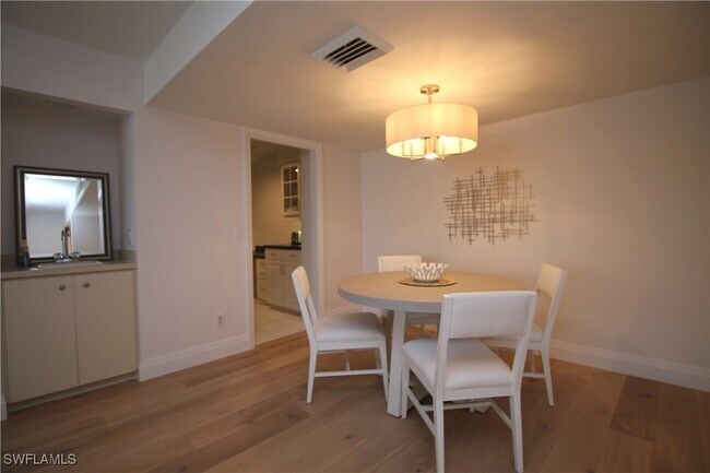 Foto del edificio - 4005 Gulf Shore Blvd N