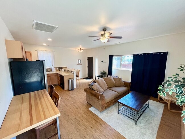 Sala de estar - 125 N 17th St