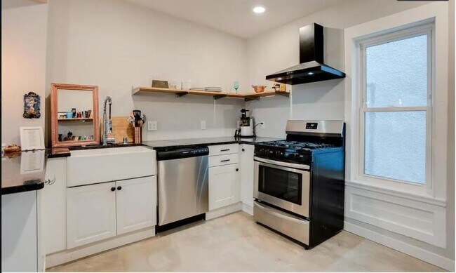 Foto del edificio - 610 Adams St NE