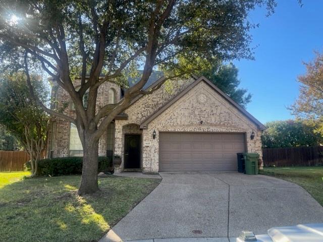 Building Photo - 1926 Twin Oaks Cir