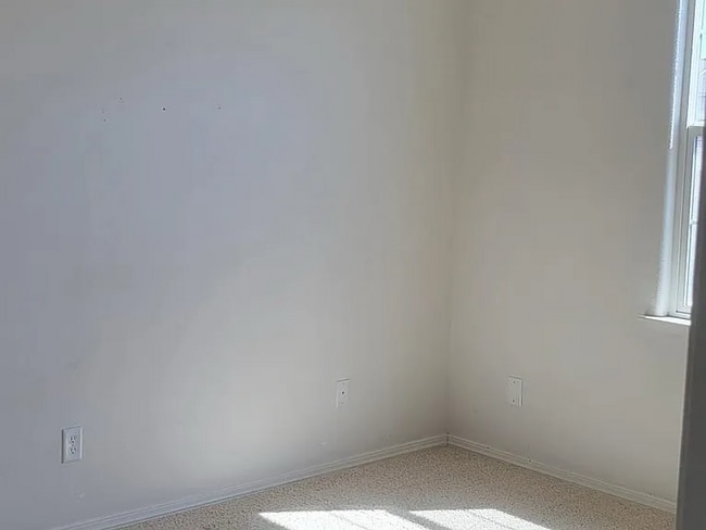 Building Photo - 5687 N Nectarine Way