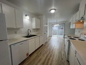 Building Photo - 2413 Conger Ave NW
