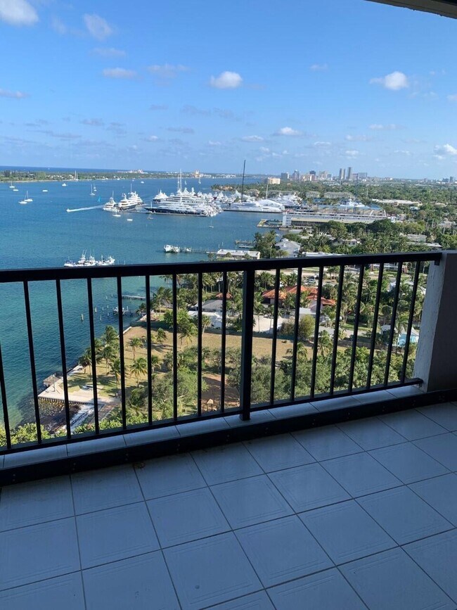 Foto del edificio - 5200 N Flagler Dr