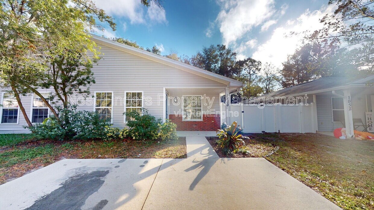 Primary Photo - 1850 Forsyth Ct