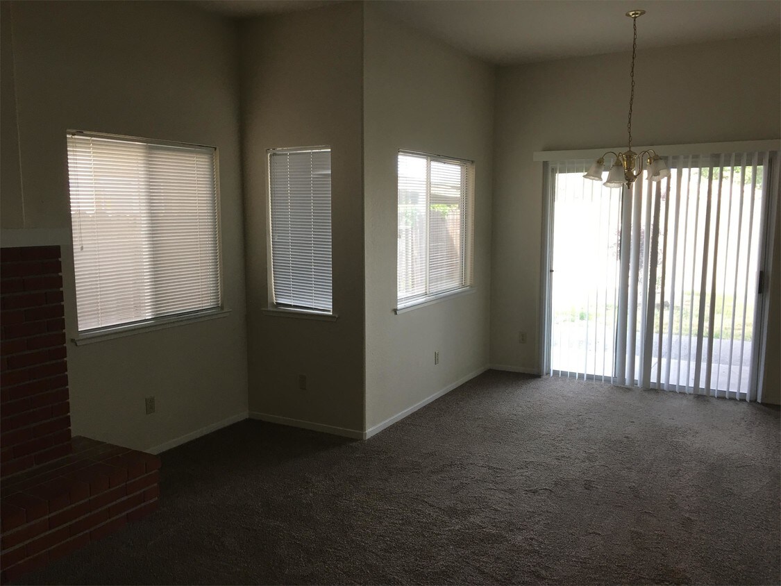 Foto del edificio - 732 Codington Way