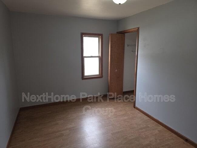 Foto del edificio - 614 Prairie St
