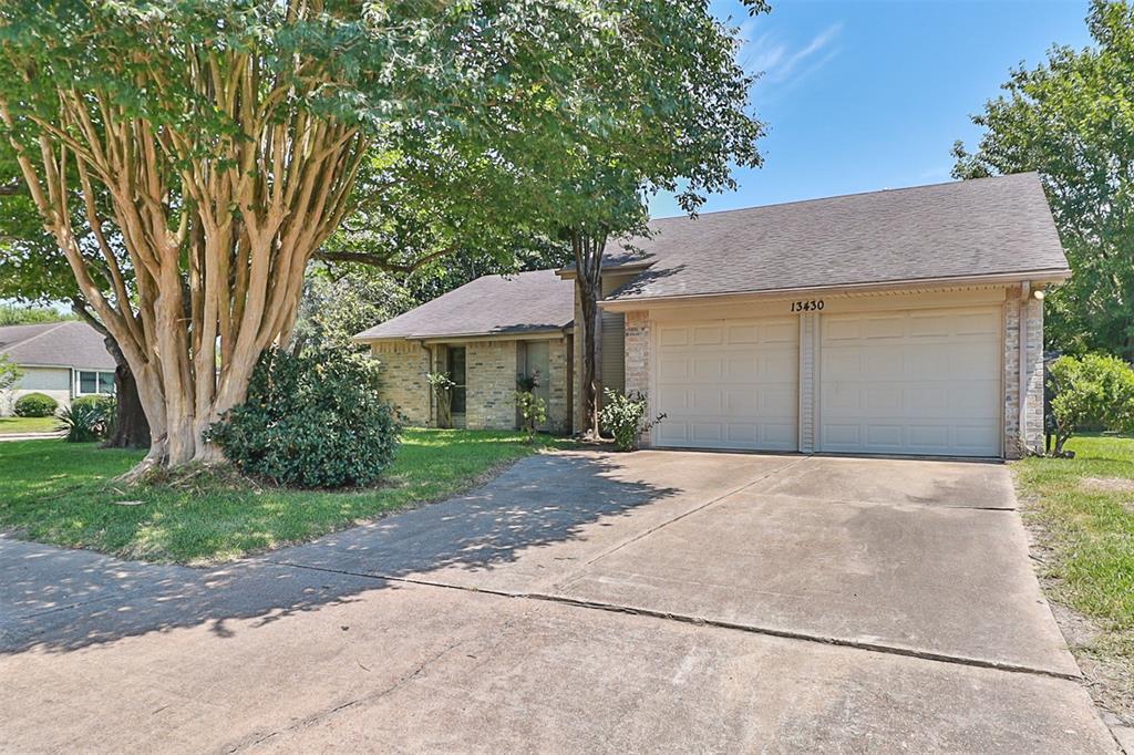 Primary Photo - 13430 Wimbledon Oaks Dr
