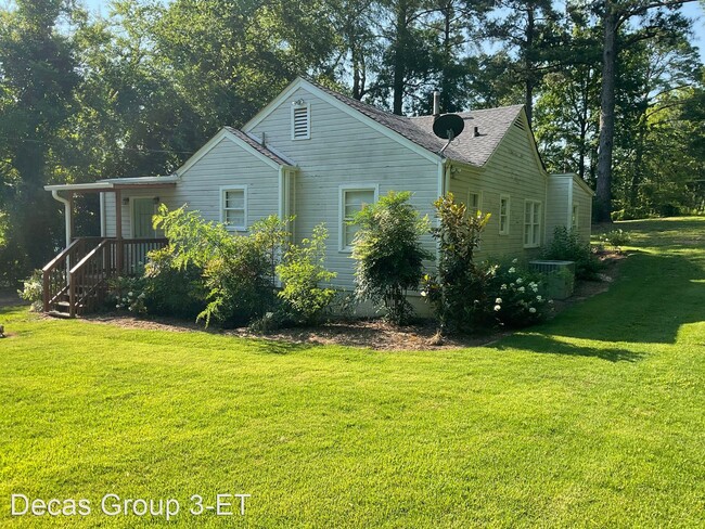 Building Photo - 3 br, 2 bath House - 2112 Lester Ln